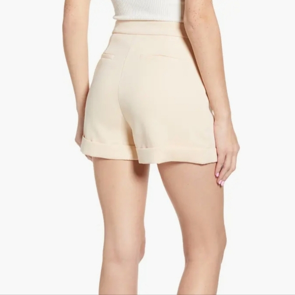 HEMLINE HAUSEN Hannah Tailored Shorts In Cream. Size XS NWT - Picture 2 of 15